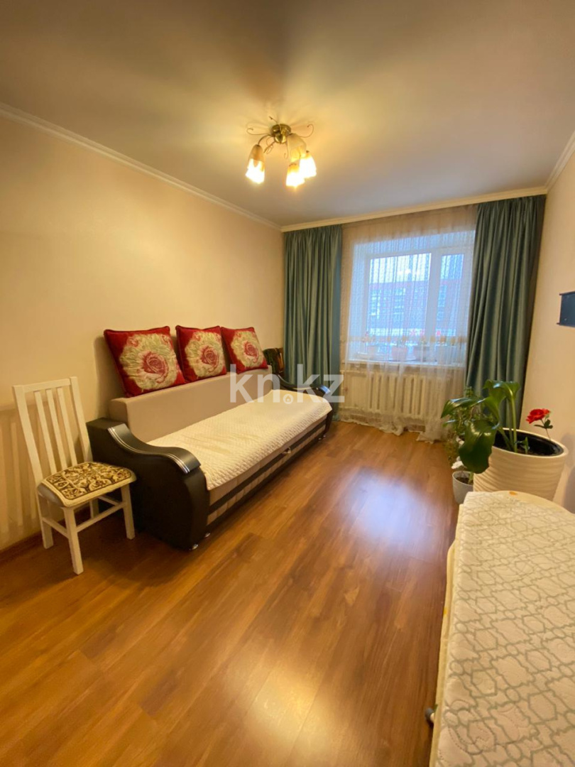 Продажа 4-комнатной квартиры, 75 м², пр. Республики, дом  32 - Продажа квартир в Караганде с фото фото 9 из 14