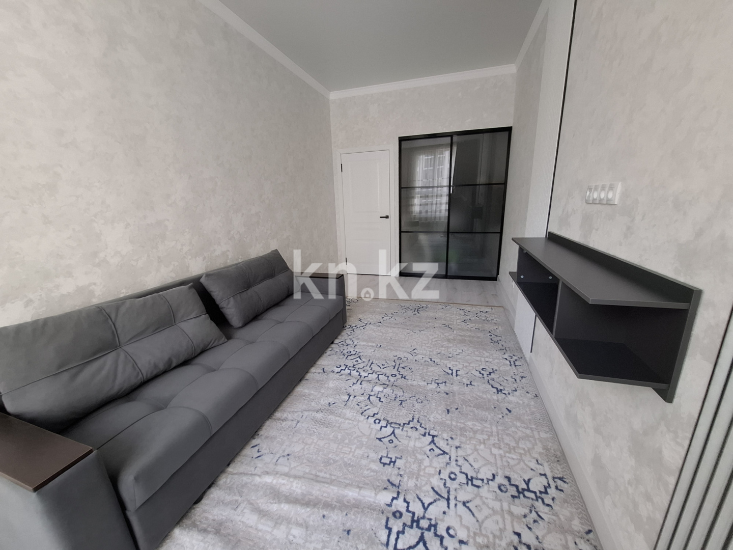 Продажа 1-комнатной квартиры, 38.6 м², Раимбека, дом  348/1 - ул. Емцова в Алматы