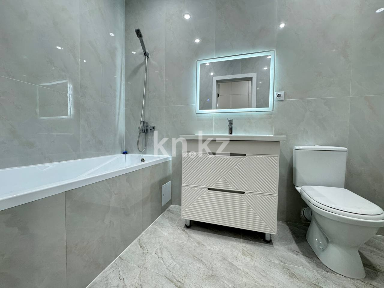 Продажа 2-комнатной квартиры, 42 м² в Астане - фото 11