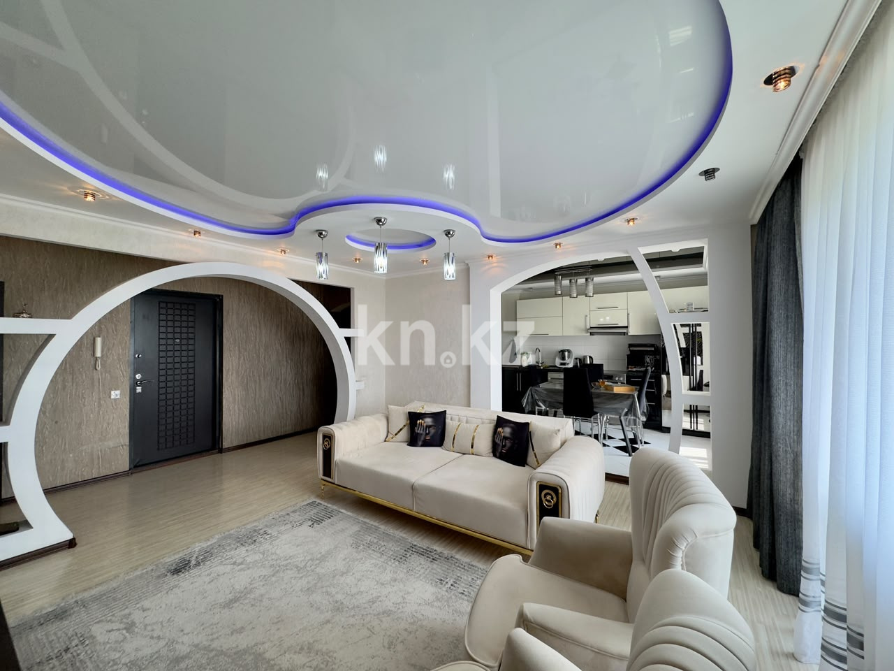 Продажа 4-комнатной квартиры, 90 м² - Продажа четырехкомнатных квартир в Караганде фото 1 из 22