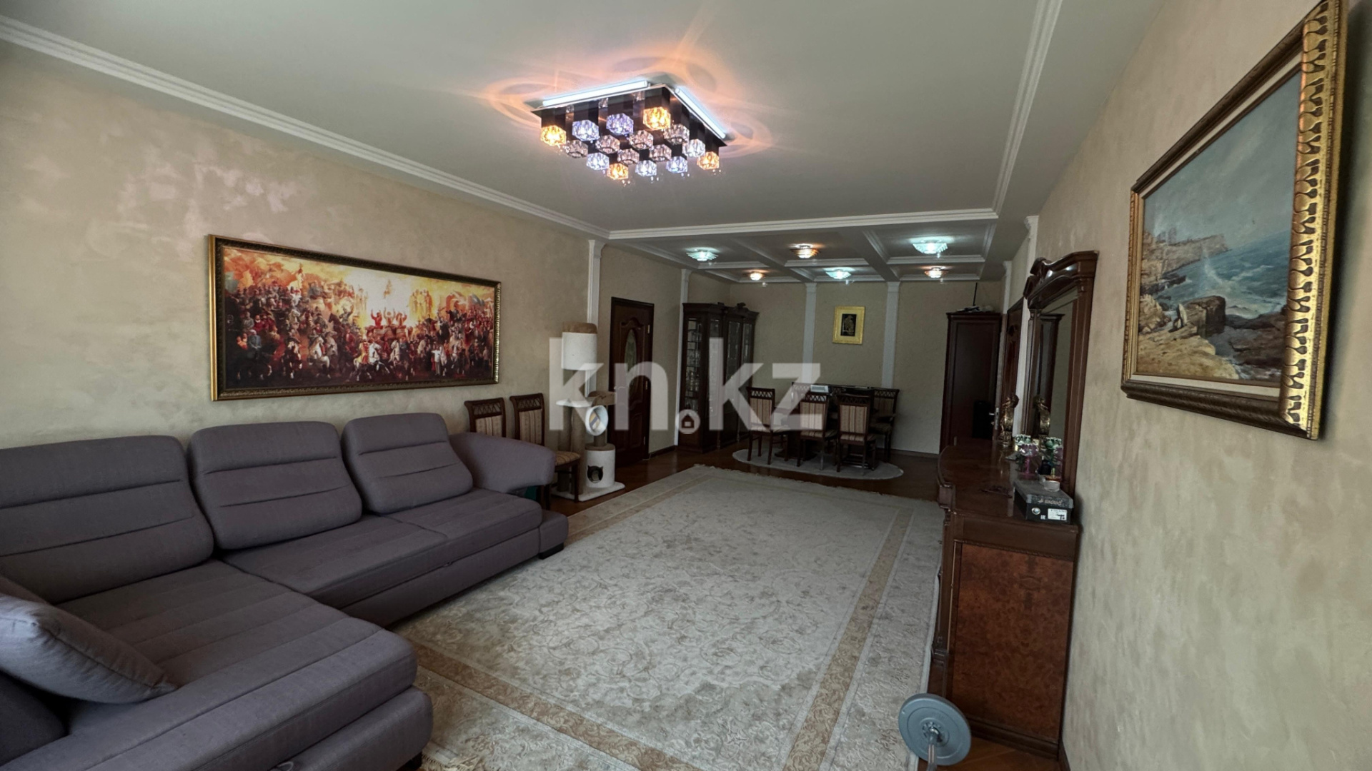 Продажа 5-комнатной квартиры, 221 м², ул. Достык, дом  5 - Продажа квартир в Астане фото 1 из 2