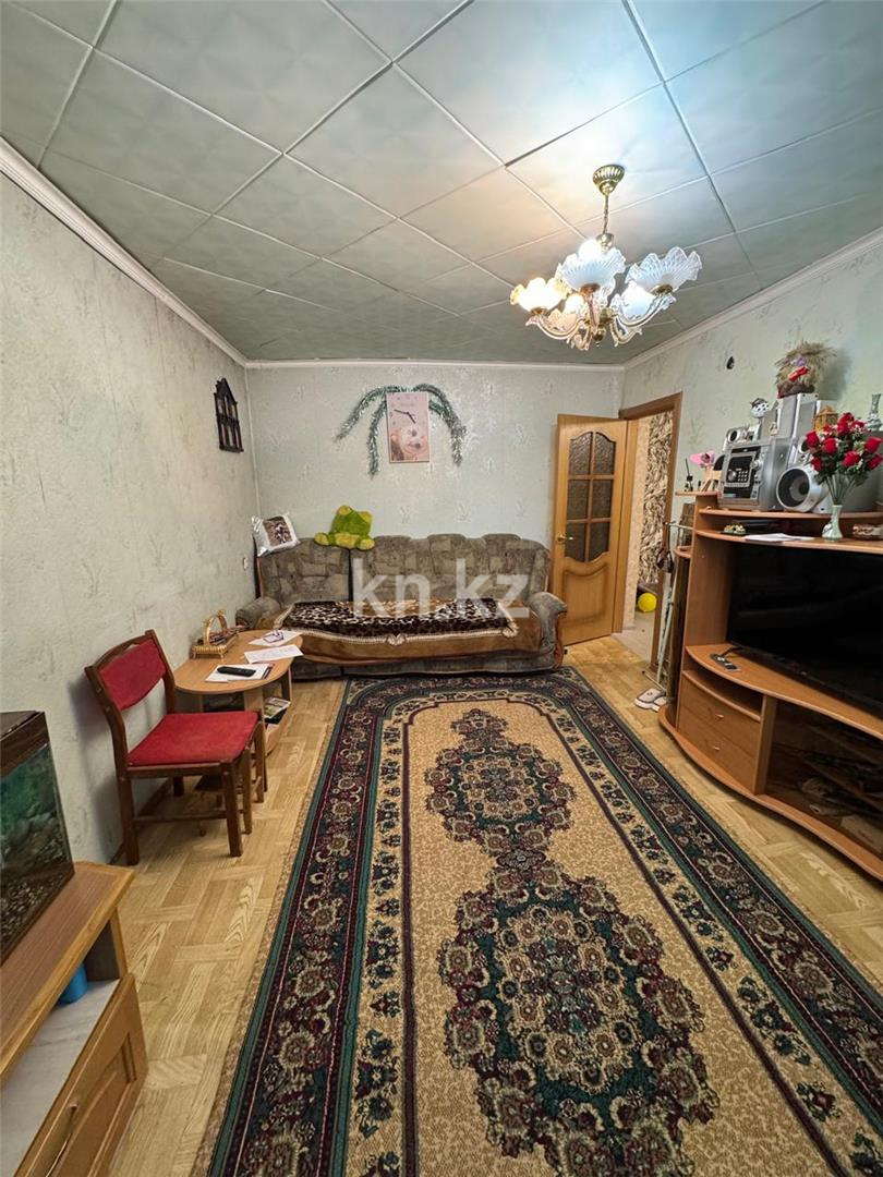 Продажа 3-комнатной квартиры, 58 м², ул. Крылова - Продажа  трехкомнатных квартир в Караганде фото 2 из 12