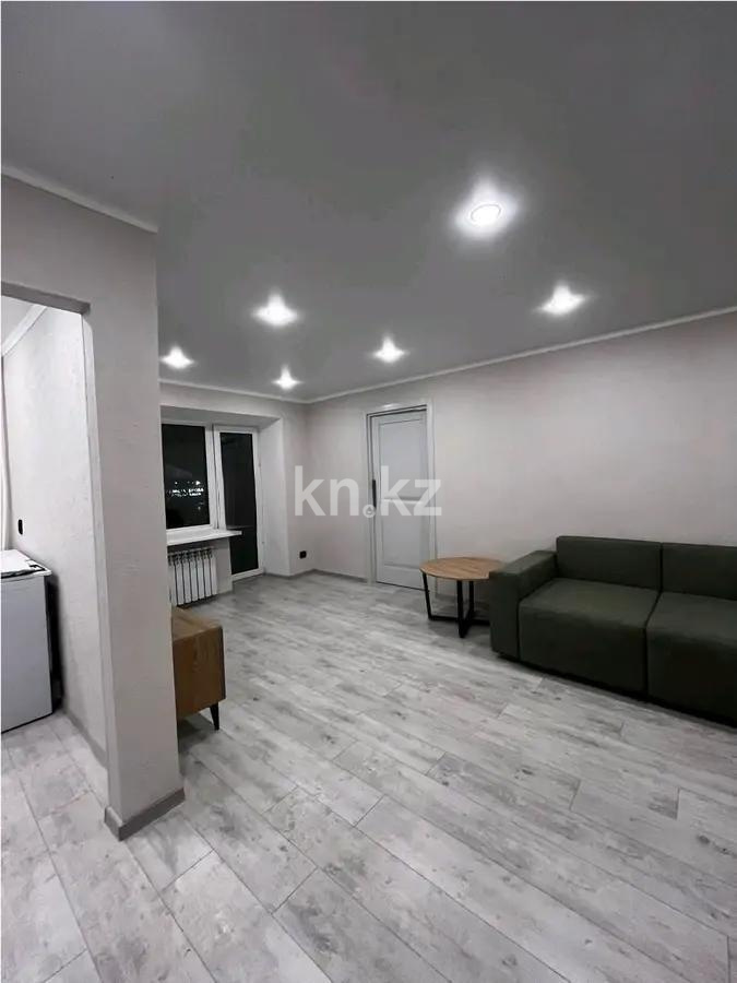 Продажа 2-комнатной квартиры, 47 м², пр. Бухар-жырау, дом  60 в Караганде - фото 2