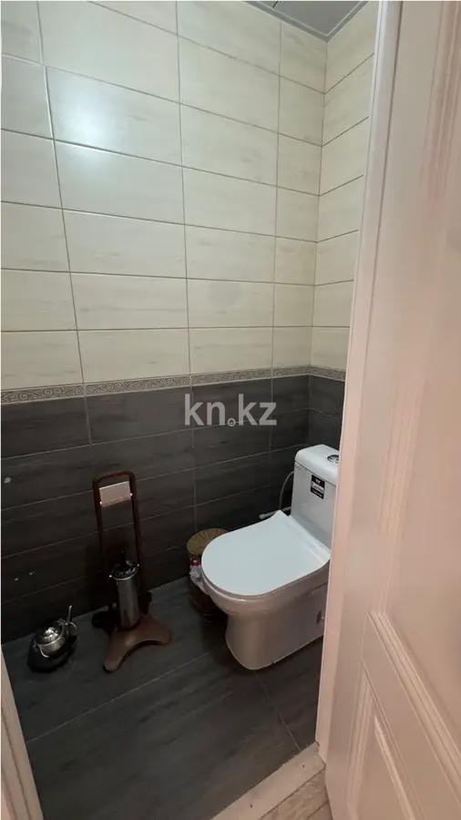 Продажа 3-комнатной квартиры, 82 м², мкр-н Аксай-4, дом  4 в Алматы - фото 3