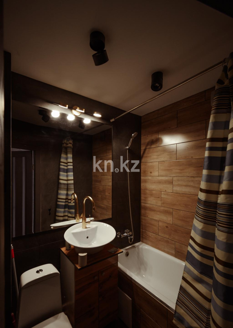 Аренда 1-комнатной квартиры посуточно, 1 м², ул. Назарбаева, дом  132 - Аренда квартир посуточно в Петропавловске фото 14 из 20