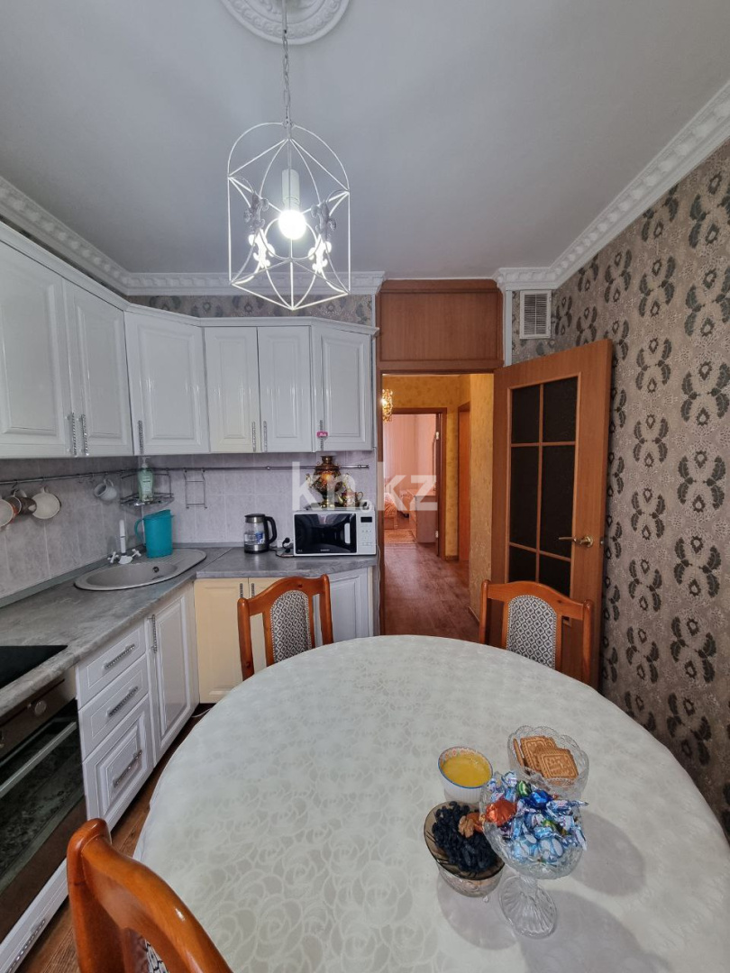 Продажа 3-комнатной квартиры, 64 м², мкр-н Гульдер-1, дом  4 в Караганде - фото 12