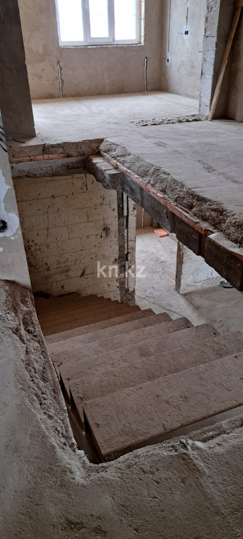 Продажа 6-комнатного дома, 308 м², ул. Жанибекова, дом  140/3 - Продажа домов и коттеджей в Караганде фото 10 из 27