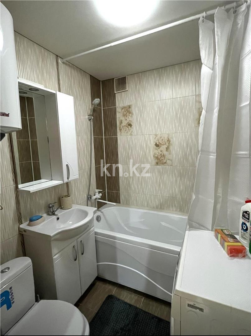 Продажа 1-комнатной квартиры, 37 м², ул. Муканова в Караганде - фото 6