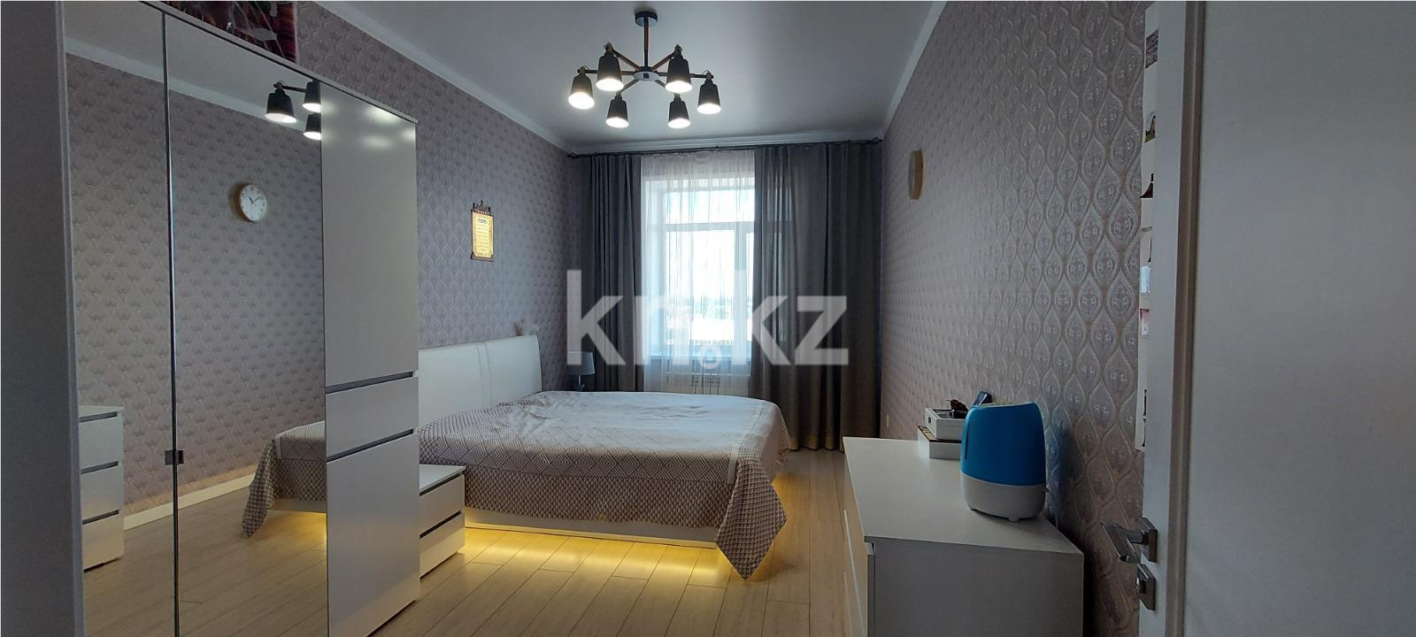 Продажа 3-комнатной квартиры, 92 м², пр. Шахтеров - Продажа квартир в Караганде фото 1 из 13