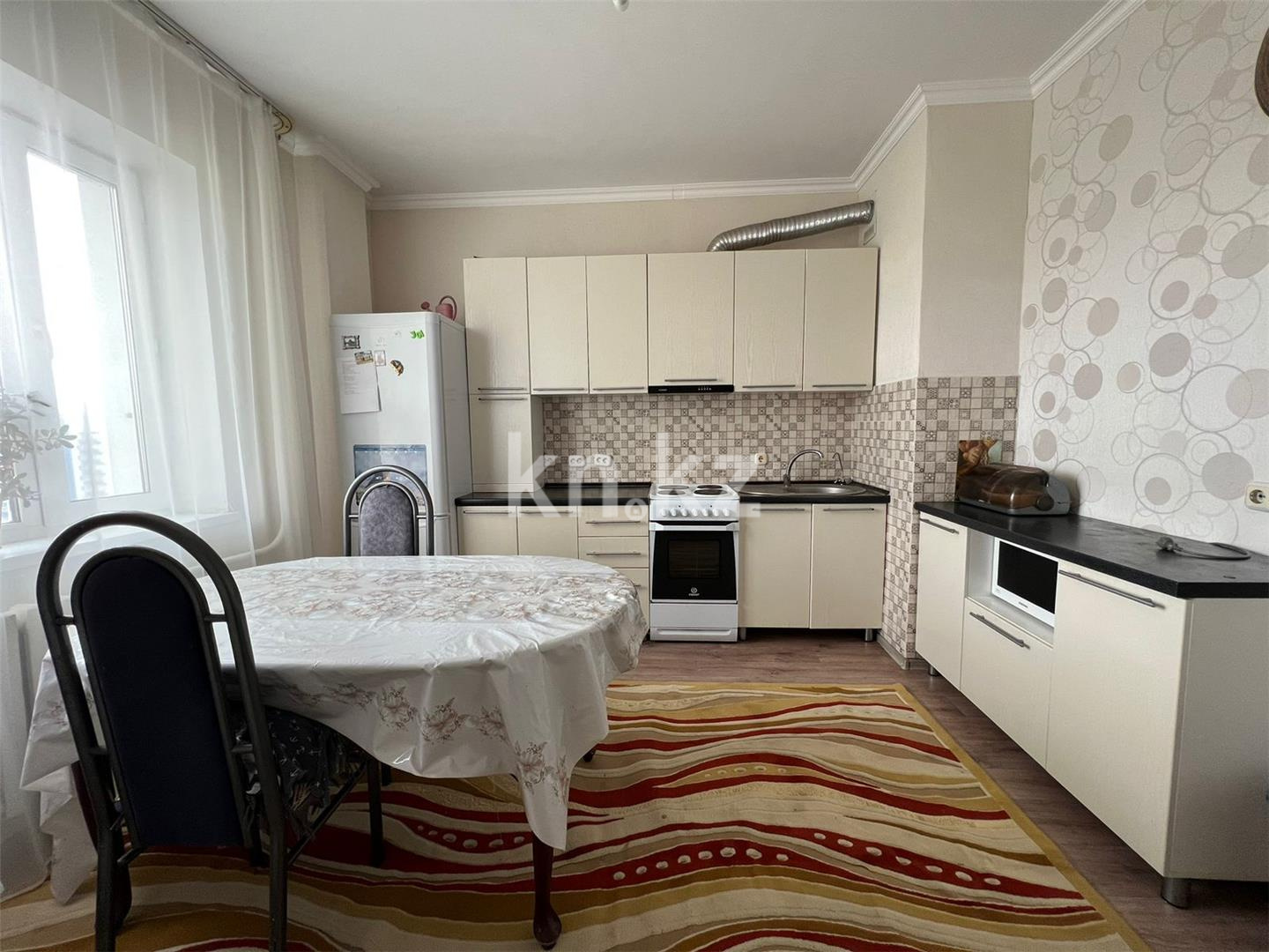 Продажа 3-комнатной квартиры, 80 м², пр. Шахтеров, дом  74 в Караганде - фото 4