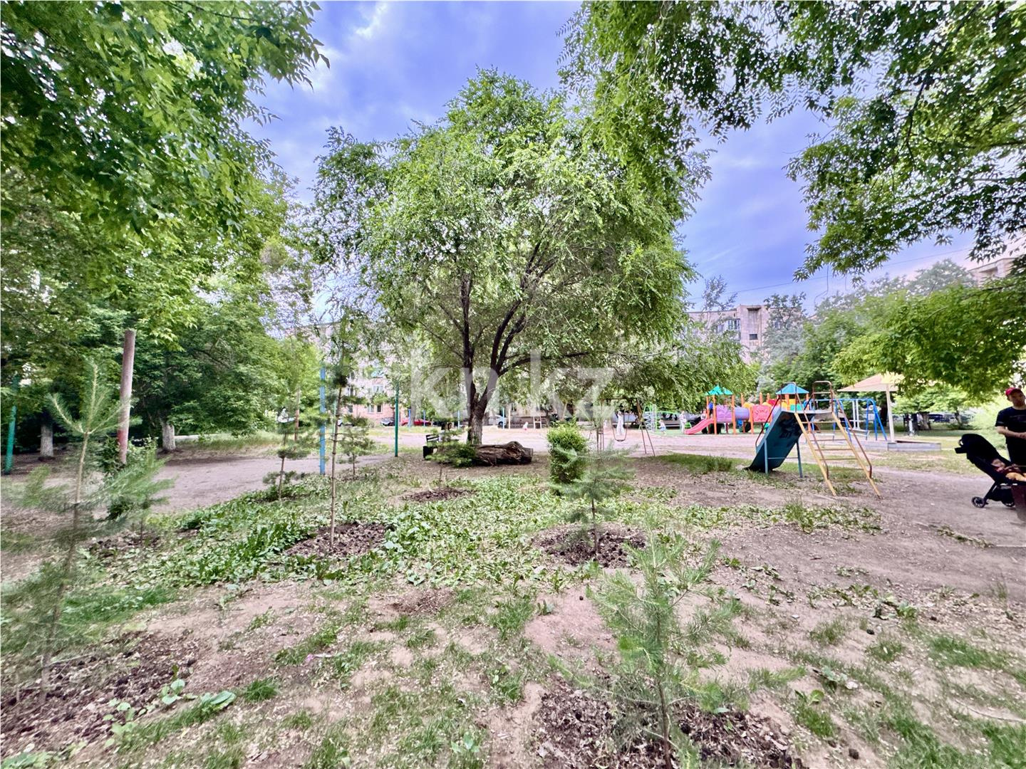 Продажа 4-комнатной квартиры, 93 м², ул. Аманжолова, дом  71 - Продажа  четырехкомнатных квартир в Караганде фото 35 из 35