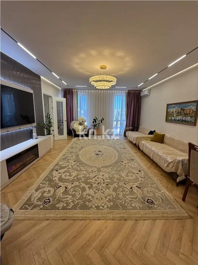 Продажа 4-комнатной квартиры, 135 м², ул. Бухар жырау, дом  31 - Продажа  четырехкомнатных квартир в Астане без посредников фото 1 из 8