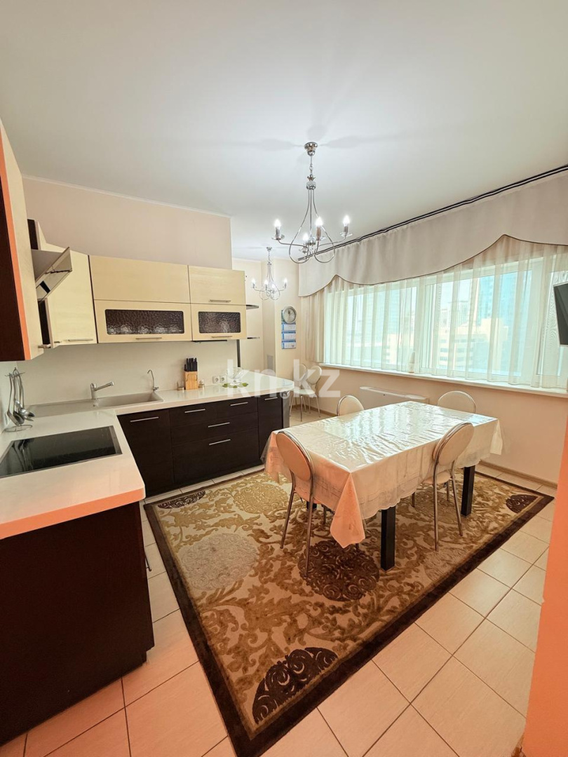 Продажа 3-комнатной квартиры, 130 м², ул. Достык, дом  5/1 - ул. Сауран в Астане - фото 19