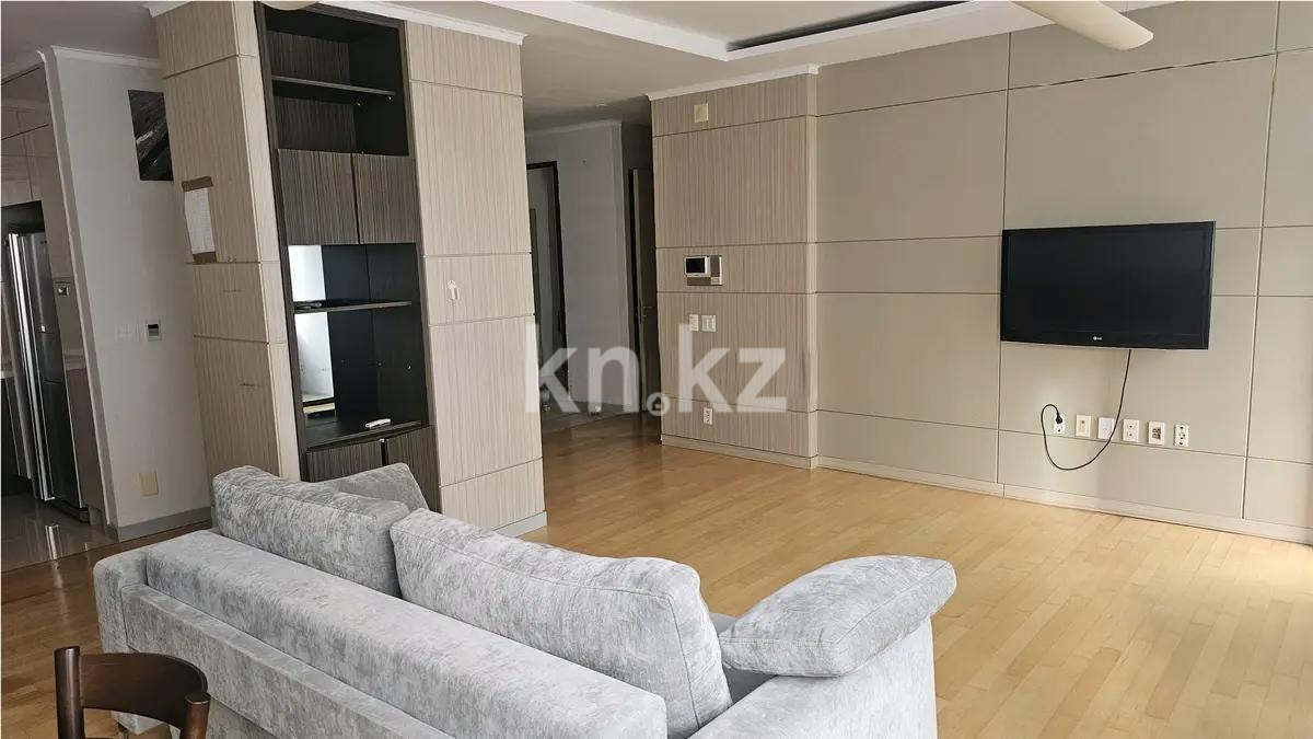 Продажа 2-комнатной квартиры, 99 м² в Астане