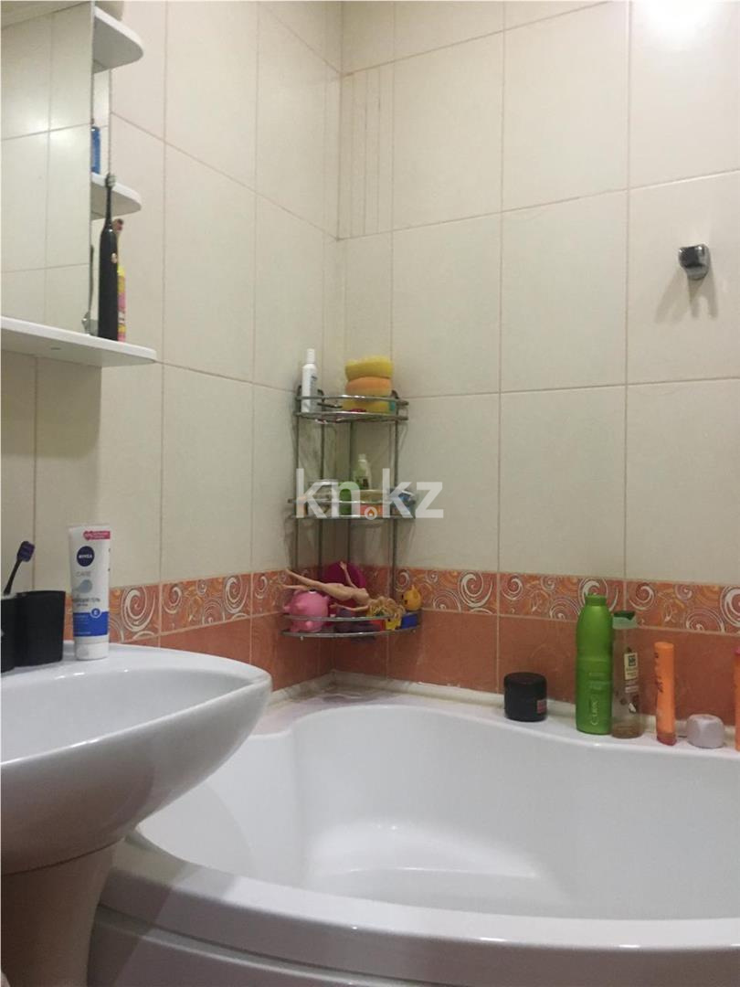 Продажа 2-комнатной квартиры, 53 м², ул. Комиссарова - Продажа жилой и коммерческой недвижимости в Караганде фото 13 из 25