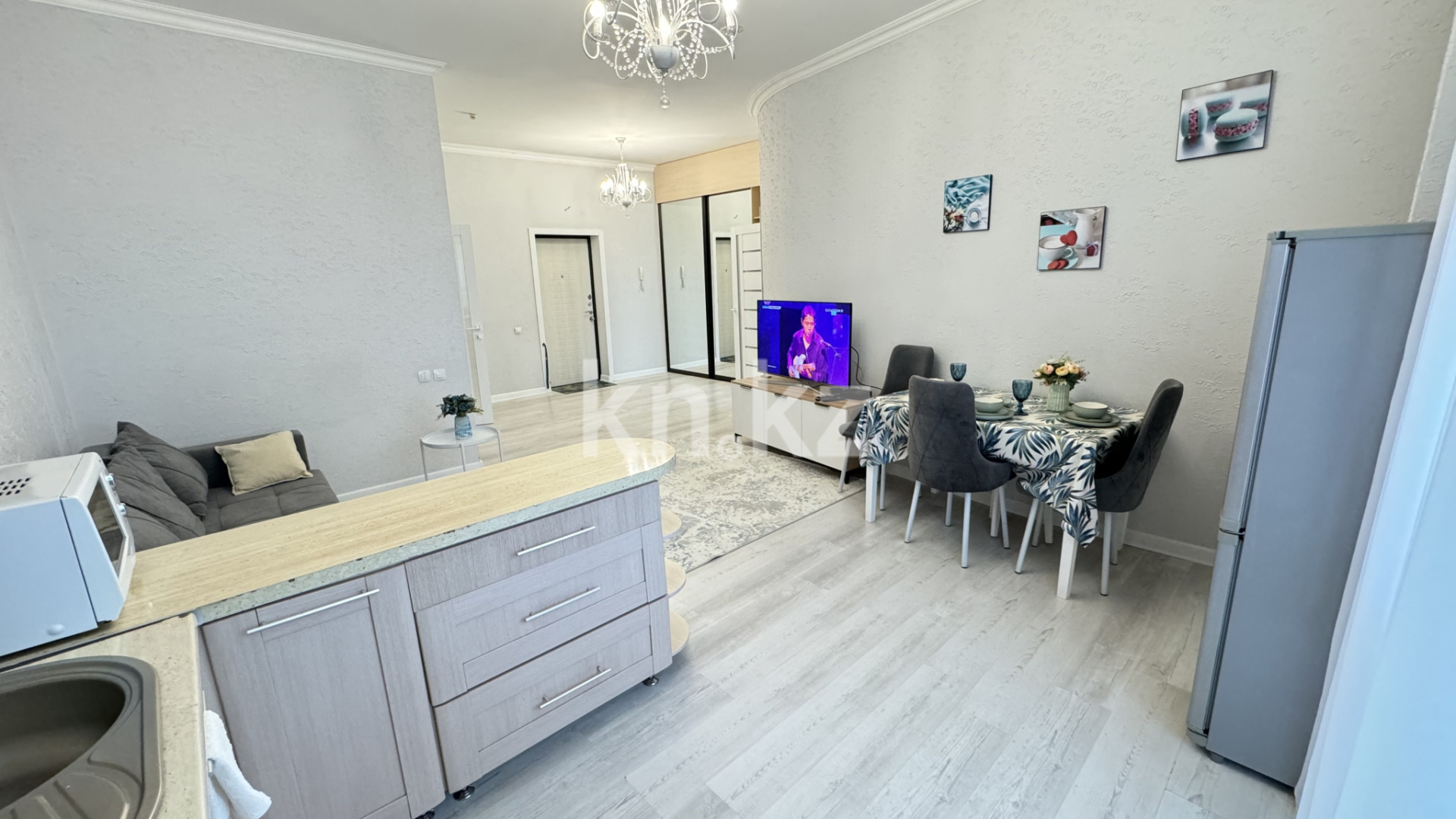Аренда 2-комнатной квартиры посуточно, 54 м², ул. Сарайшык, дом  34 - ул. Акмешит - Аренда  двухкомнатных квартир посуточно в Астане с фото фото 7 из 23