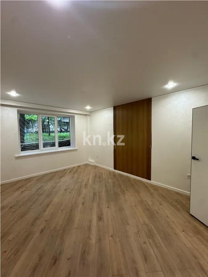 Продажа 3-комнатной квартиры, 74 м², ул. Валиханова, дом  83 - Продажа квартир в Алматы фото 1 из 4