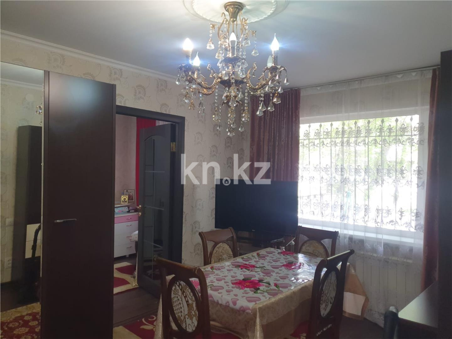 Продажа 2-комнатной квартиры, 44 м², ул. Алиханова, дом  22/3 - Продажа квартир в Караганде с фото фото 1 из 10