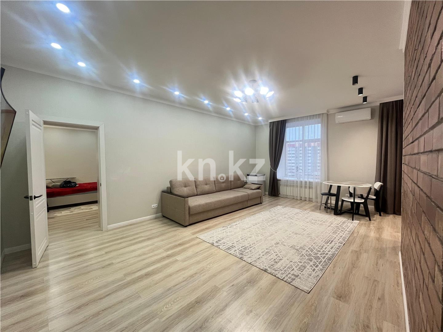 Продажа 2-комнатной квартиры, 70 м², пр. Строителей, дом  33/4 - Продажа квартир в Караганде с фото фото 4 из 14