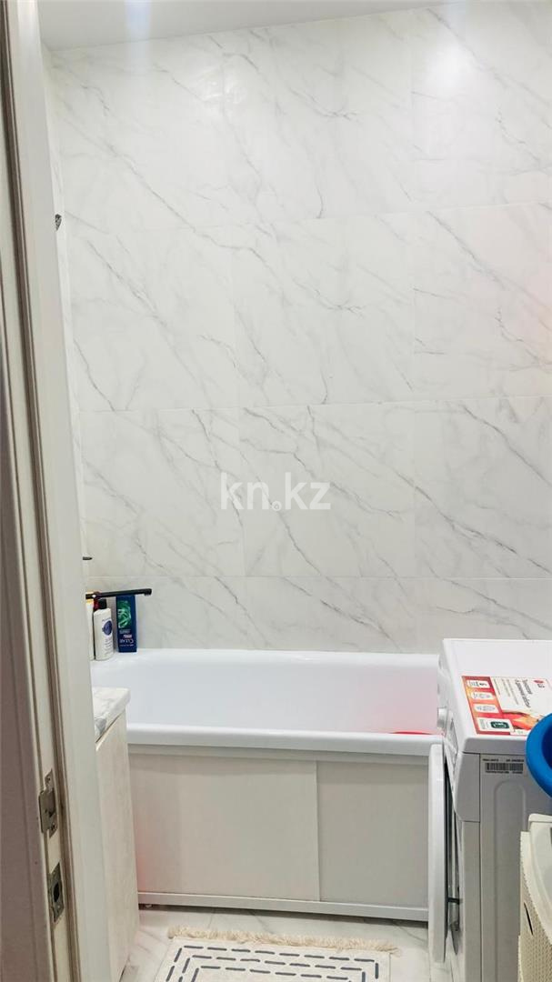 Продажа 3-комнатной квартиры, 84 м², ул. Сатыбалдина - Продажа  трехкомнатных квартир в Караганде фото 16 из 26