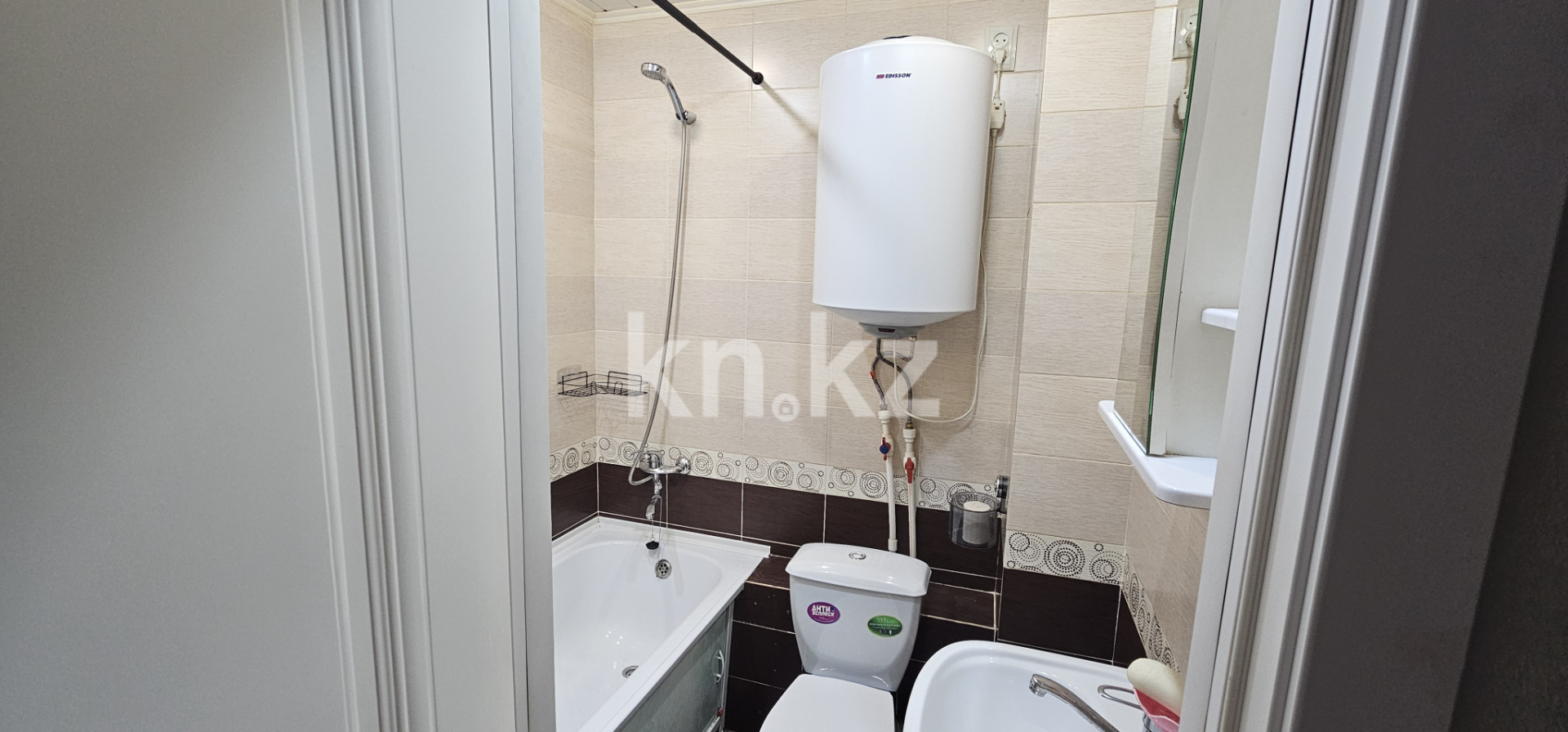 Продажа 3-комнатной квартиры, 43 м² - Продажа трехкомнатных квартир в панельном доме в Караганде - страница 5 фото 10 из 16