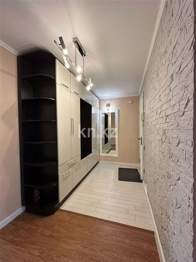 Продажа 4-комнатной квартиры, 180 м², пр. Н. Абдирова - Продажа  четырехкомнатных квартир в Караганде фото 10 из 17