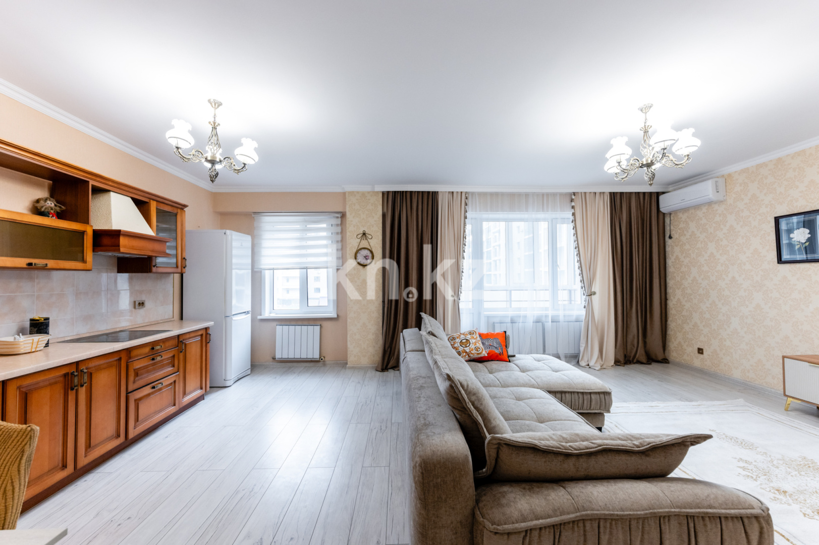 Продажа 2-комнатной квартиры, 76.5 м², ул. Шевченко, дом  8 - Продажа квартир в Казахстане фото 3 из 31