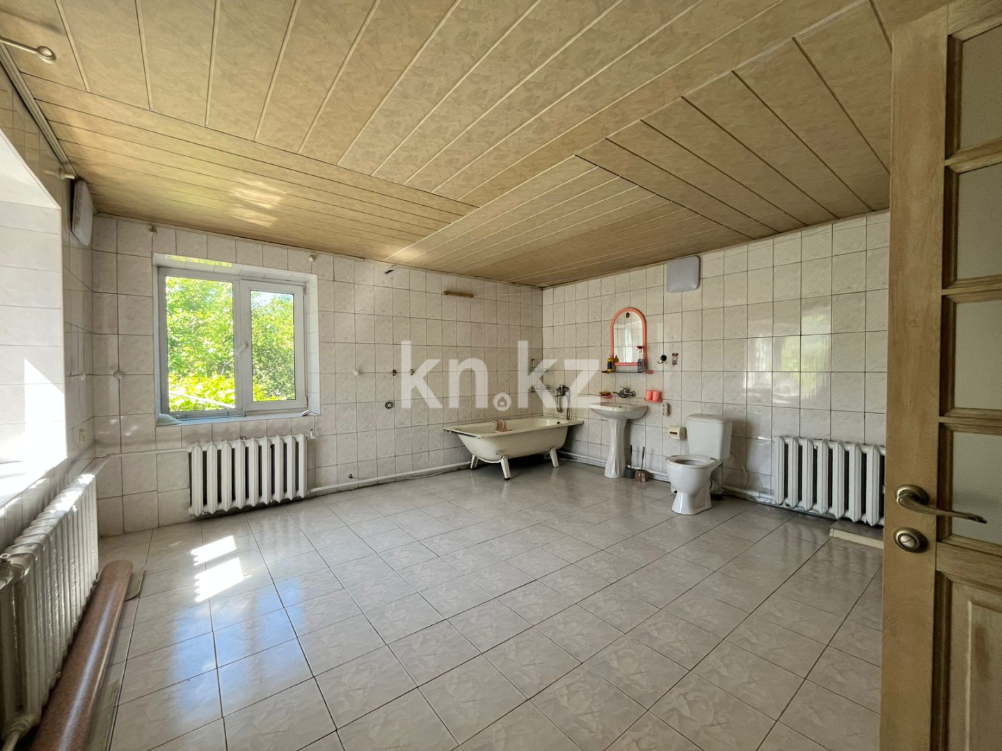 Аренда 5-комнатного дома, 145 м², пр. Бухар-жырау - Аренда домов в Караганде фото 16 из 21