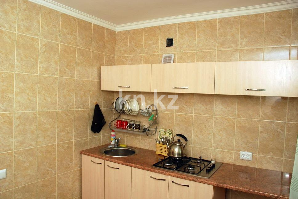 Аренда 2-комнатной квартиры посуточно, 45 м², пр. Абая, дом  58 - ул. Манаса - Аренда  двухкомнатных квартир посуточно в Алматы без посредников фото 4 из 5