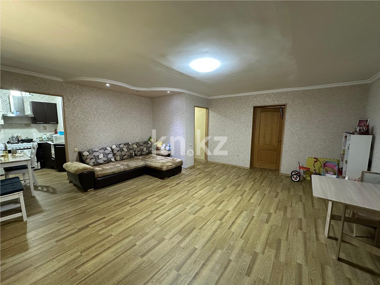 Продажа 2-комнатной квартиры, 59 м², мкр-н 21 - Продажа квартир в Караганде фото 3 из 14