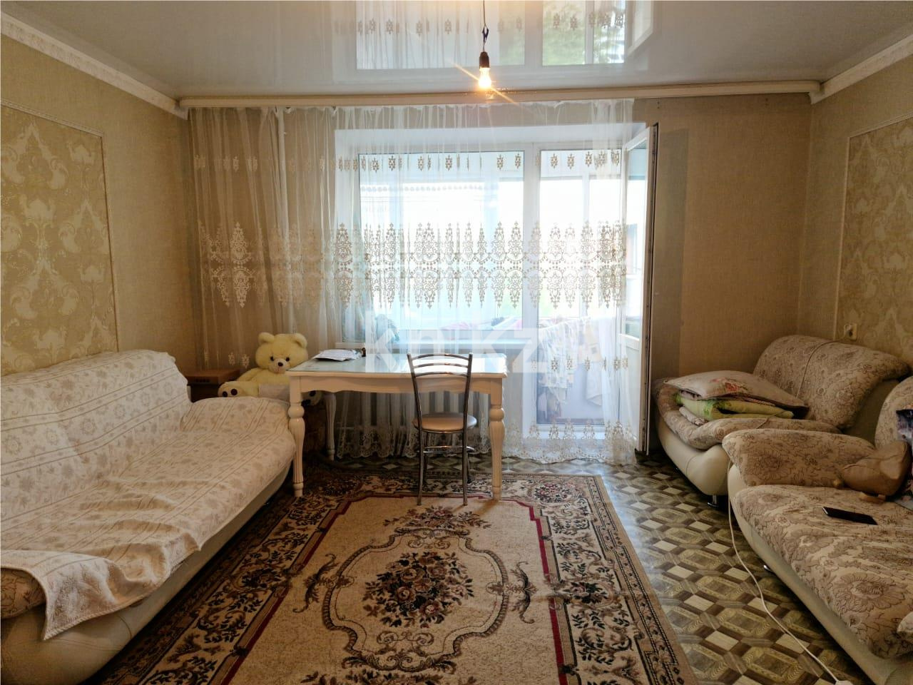 Продажа 3-комнатной квартиры, 64 м², мкр-н Голубые Пруды - Продажа квартир в Караганде фото 1 из 15