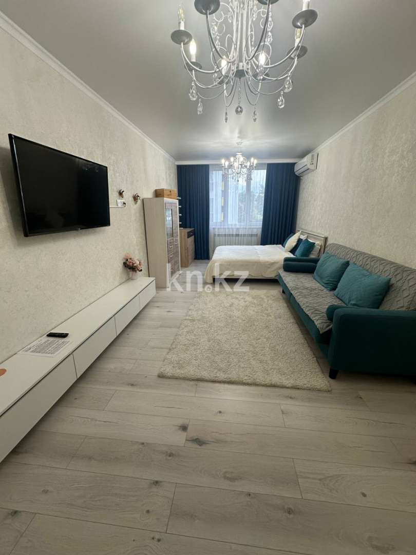 Аренда 1-комнатной квартиры посуточно, 50 м², ул. Баишева, дом  28 - Продажа квартир в Алматы фото 2 из 15