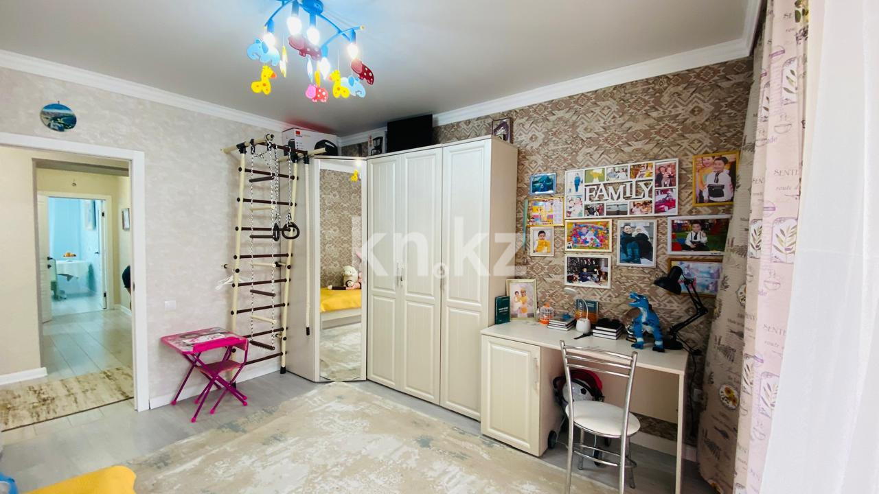 Продажа 4-комнатной квартиры, 110 м², ул. Муканова - Продажа  четырехкомнатных квартир в Караганде фото 14 из 35