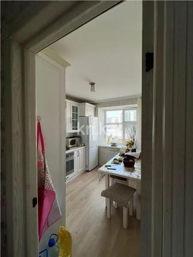 Продажа 4-комнатной квартиры, 80 м², пр. Абылай хана, дом  6/4 в Астане - фото 3