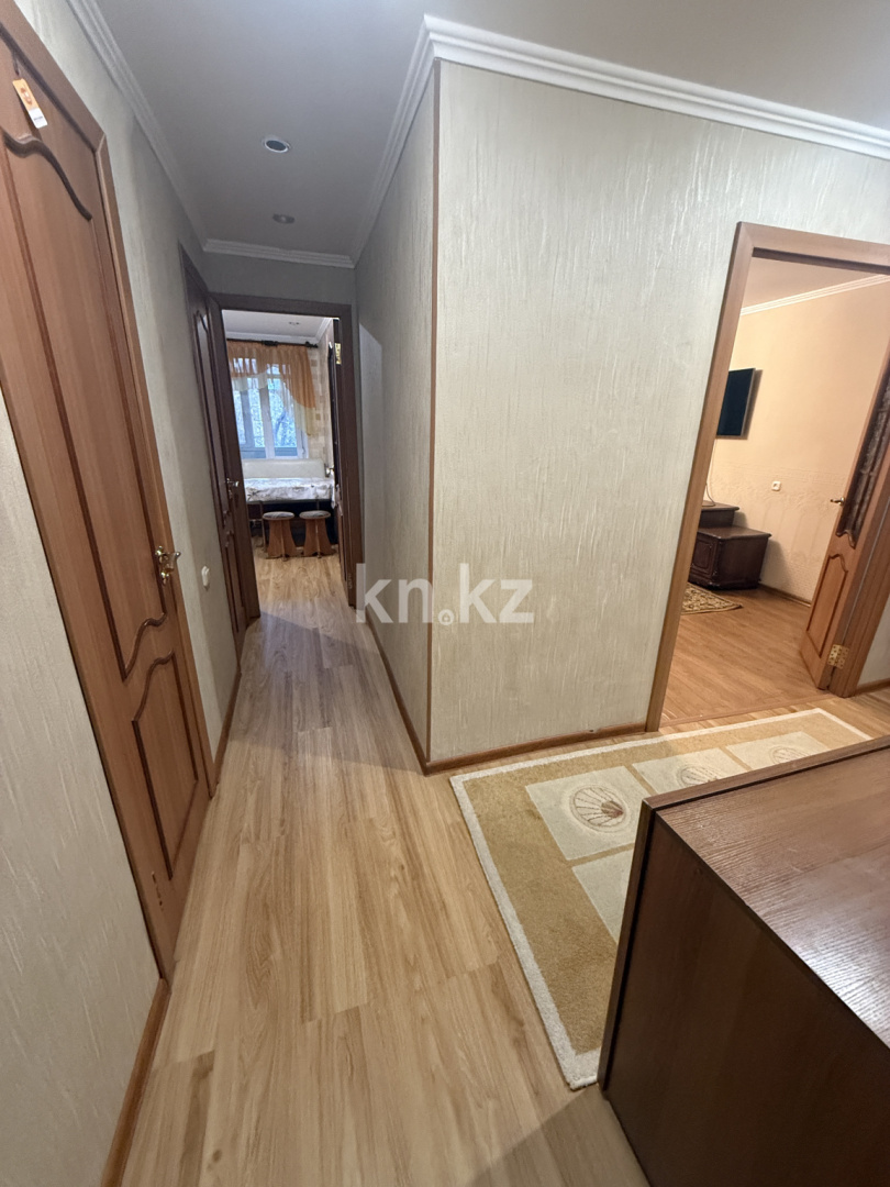 Продажа 3-комнатной квартиры, 63 м², ул. Аманжолова, дом  7 - Продажа квартир в Караганде фото 17 из 20
