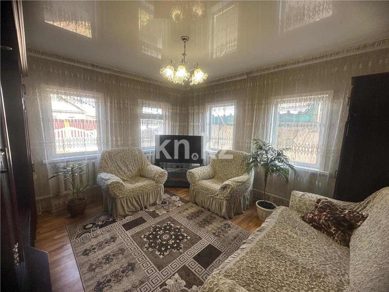 Продажа 4-комнатного дома, 72.3 м², ул. Анри Барбюса - Продажа домов, коттеджей в Казахстане фото 1 из 16