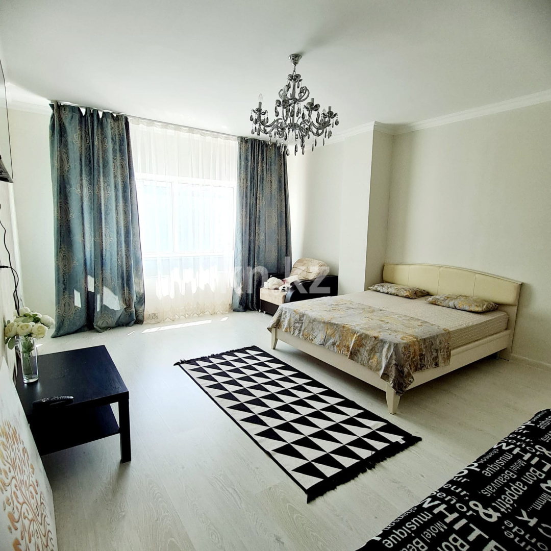 Аренда 2-комнатной квартиры посуточно, 86 м², ул. Достык, дом  5 - ул. Сауран - Аренда квартир посуточно в Астане без посредников фото 18 из 22