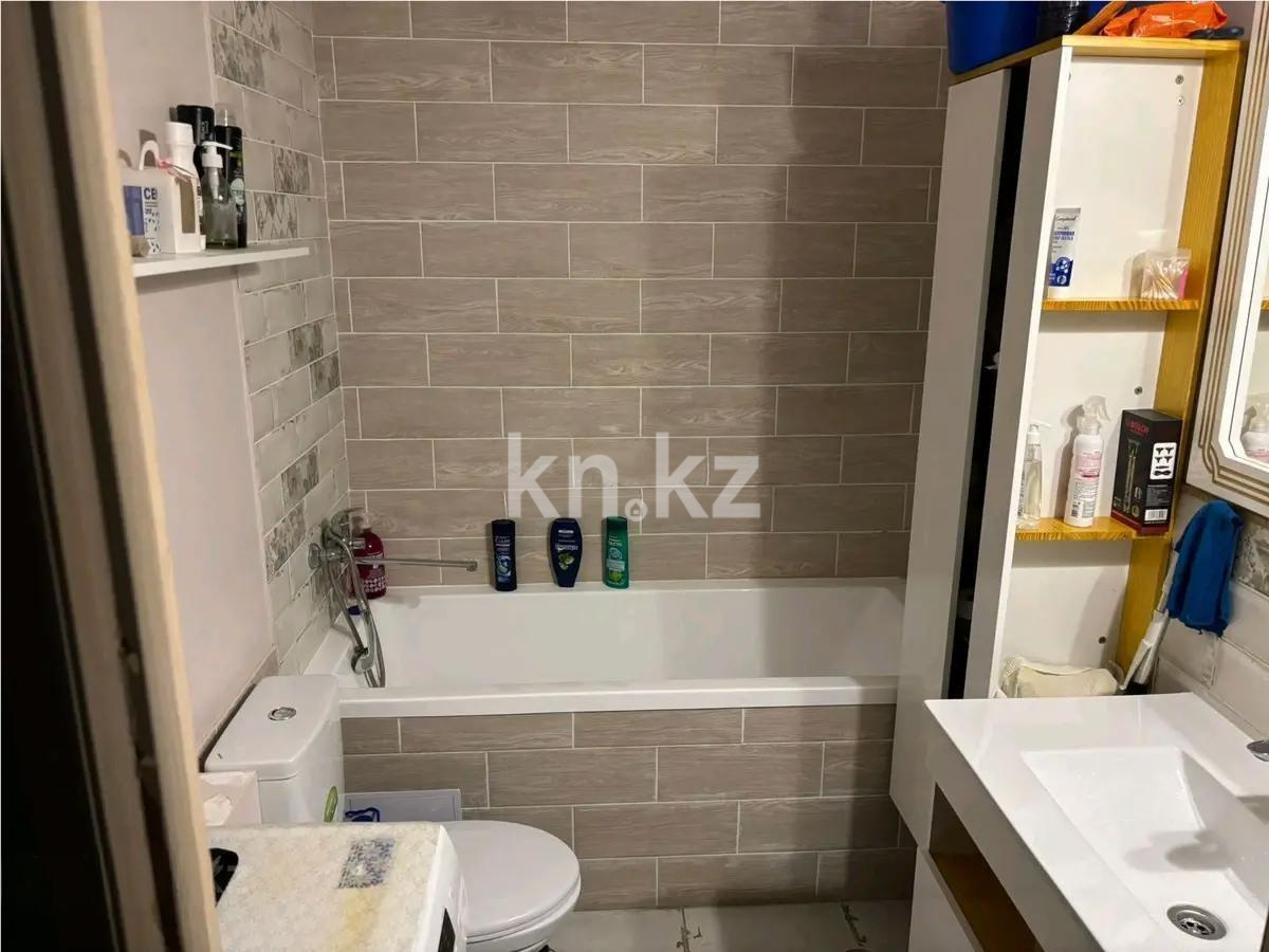 Продажа 1-комнатной квартиры, 40 м², пр. Кошкарбаева, дом  27 в Астане - фото 3