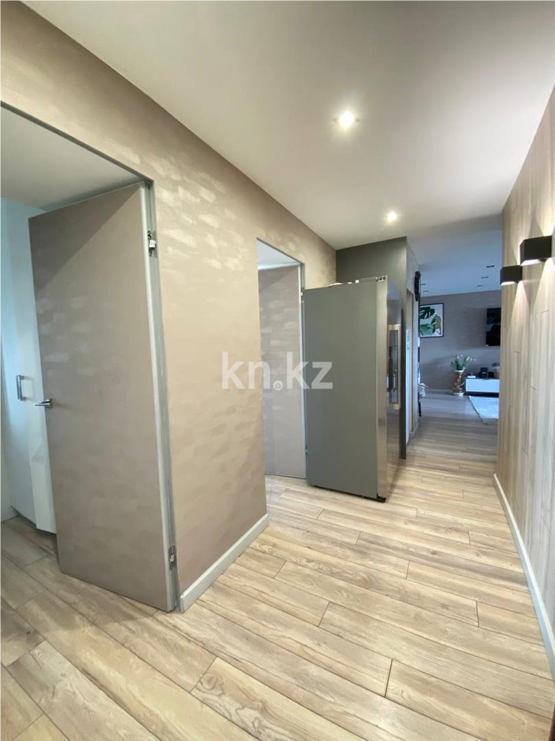 Продажа 4-комнатной квартиры, 102 м², пр. Н. Абдирова, дом  19 - Продажа  четырехкомнатных квартир в Караганде фото 8 из 14