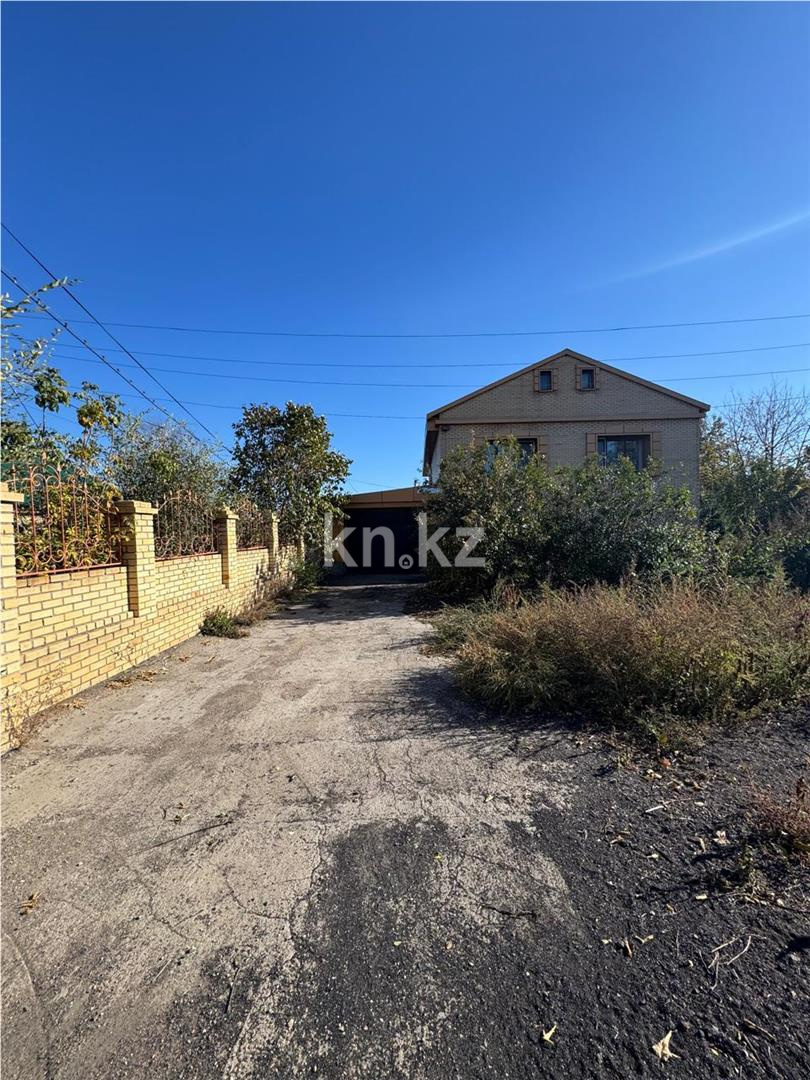 Продажа 3-комнатного дома, 165 м², ул. Тулебаева - Продажа домов, коттеджей в Темиртау фото 1 из 15