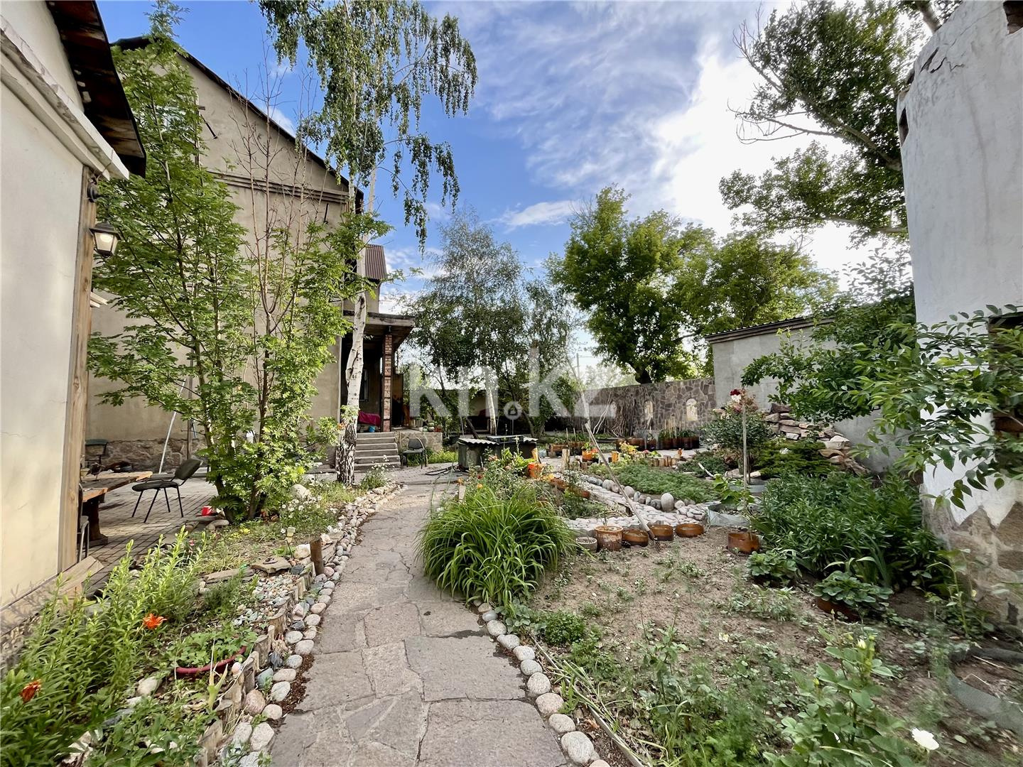 Продажа 7-комнатного дома, 279.3 м² - Продажа домов, коттеджей в Городе Караганды - страница 2 фото 1 из 9