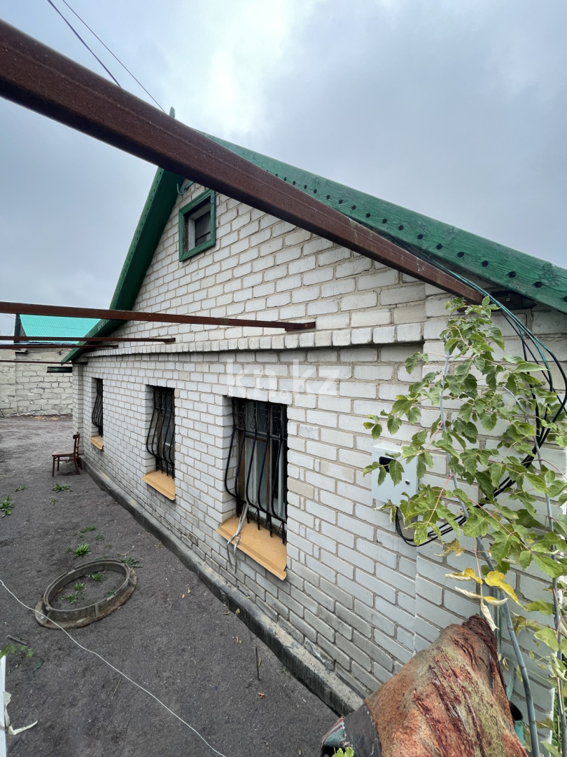 Продажа 4-комнатного дома, 94 м², ул. Ярославская, дом  34 - Продажа  четырехкомнатных домов, коттеджей в Караганде без посредников фото 1 из 17