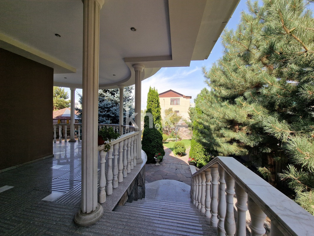 Продажа 7-комнатного дома, 458 м², Мамыр-4 мкр-н - Продажа домов, коттеджей в Алматы фото 3 из 40