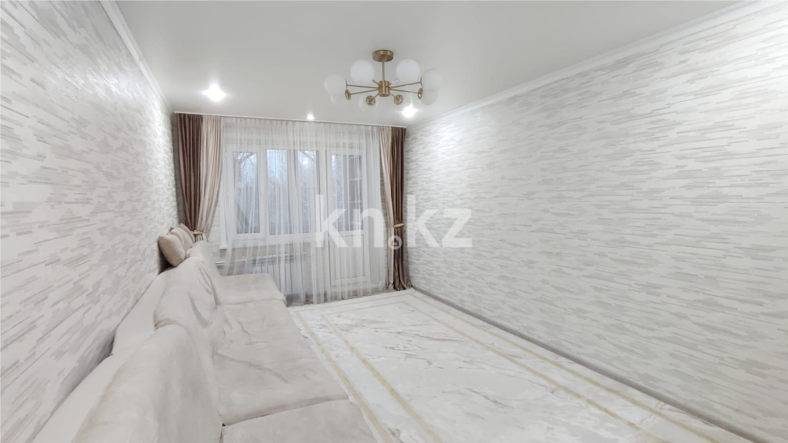 Продажа 3-комнатной квартиры, 63 м², мкр-н 14 - Продажа квартир в Караганде фото 1 из 15