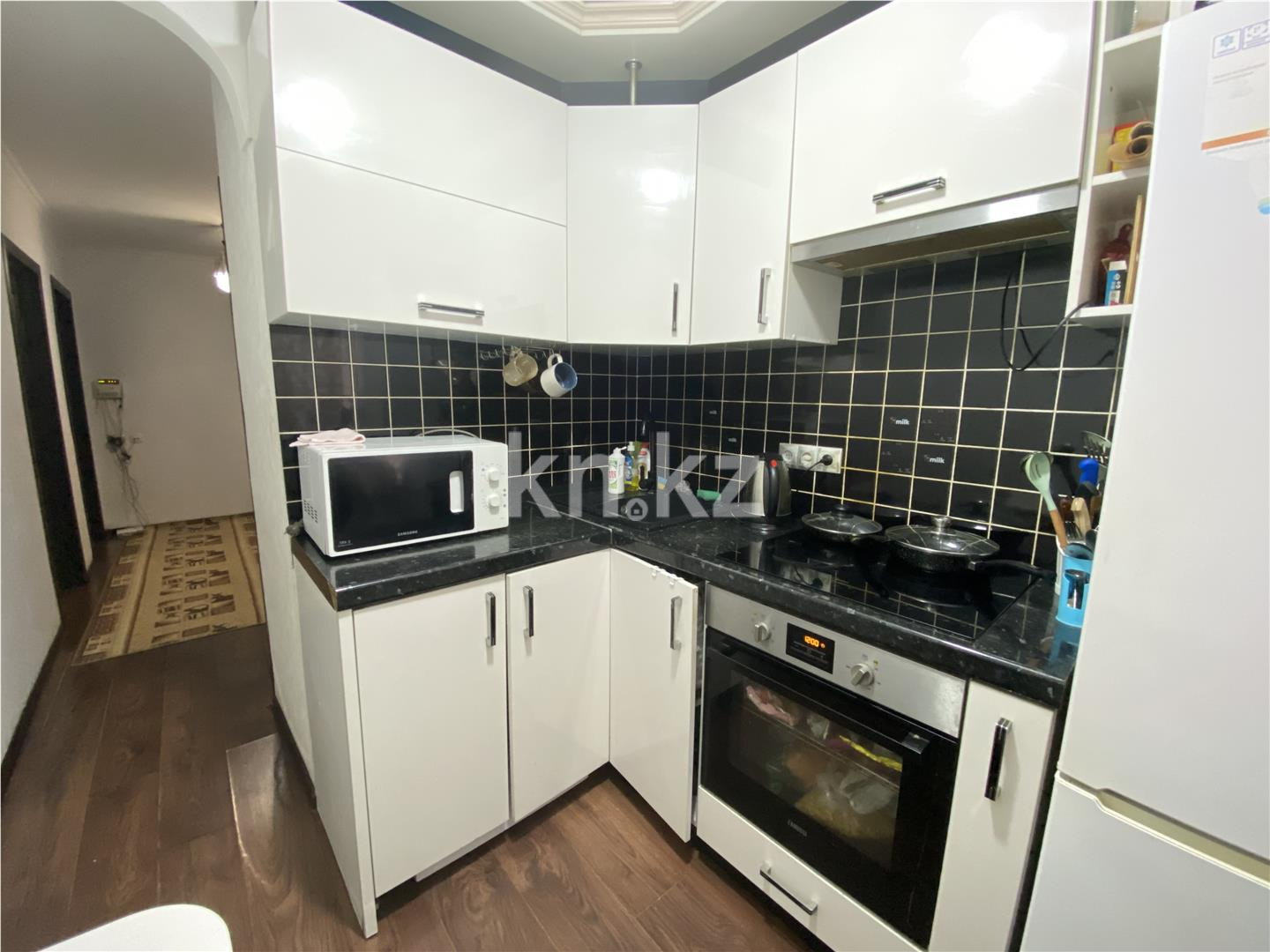 Продажа 3-комнатной квартиры, 61 м², ул. Дюсембекова - Продажа домов, коттеджей в Карагандинской области фото 8 из 12