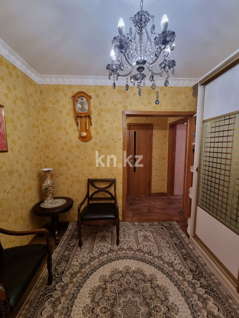 Продажа 3-комнатной квартиры, 64 м², мкр-н Гульдер-1, дом  4 в Караганде - фото 15