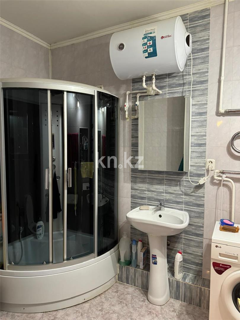 Продажа 3-комнатной квартиры, 65 м², ул. Чкалова - Продажа  трехкомнатных квартир в Караганде с фото фото 8 из 12