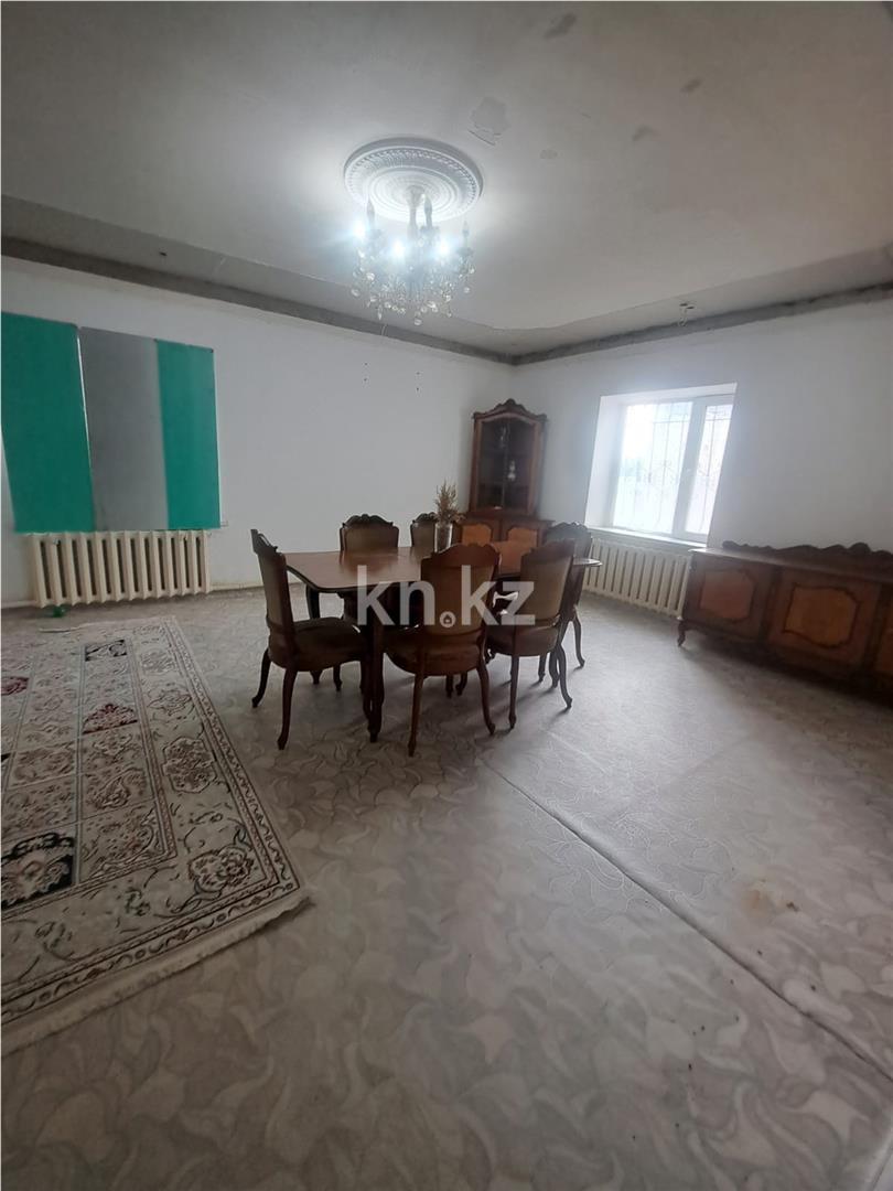 Продажа 6-комнатного дома, 148 м², ул. Линейная - Продажа домов и коттеджей в Караганде фото 1 из 15
