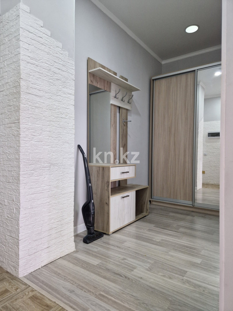 Аренда 1-комнатной квартиры посуточно, 40 м², пр. Кабанбай батыра, дом  4/2 - ул. Космонавтов - Аренда квартир посуточно в Астане с фото фото 4 из 12