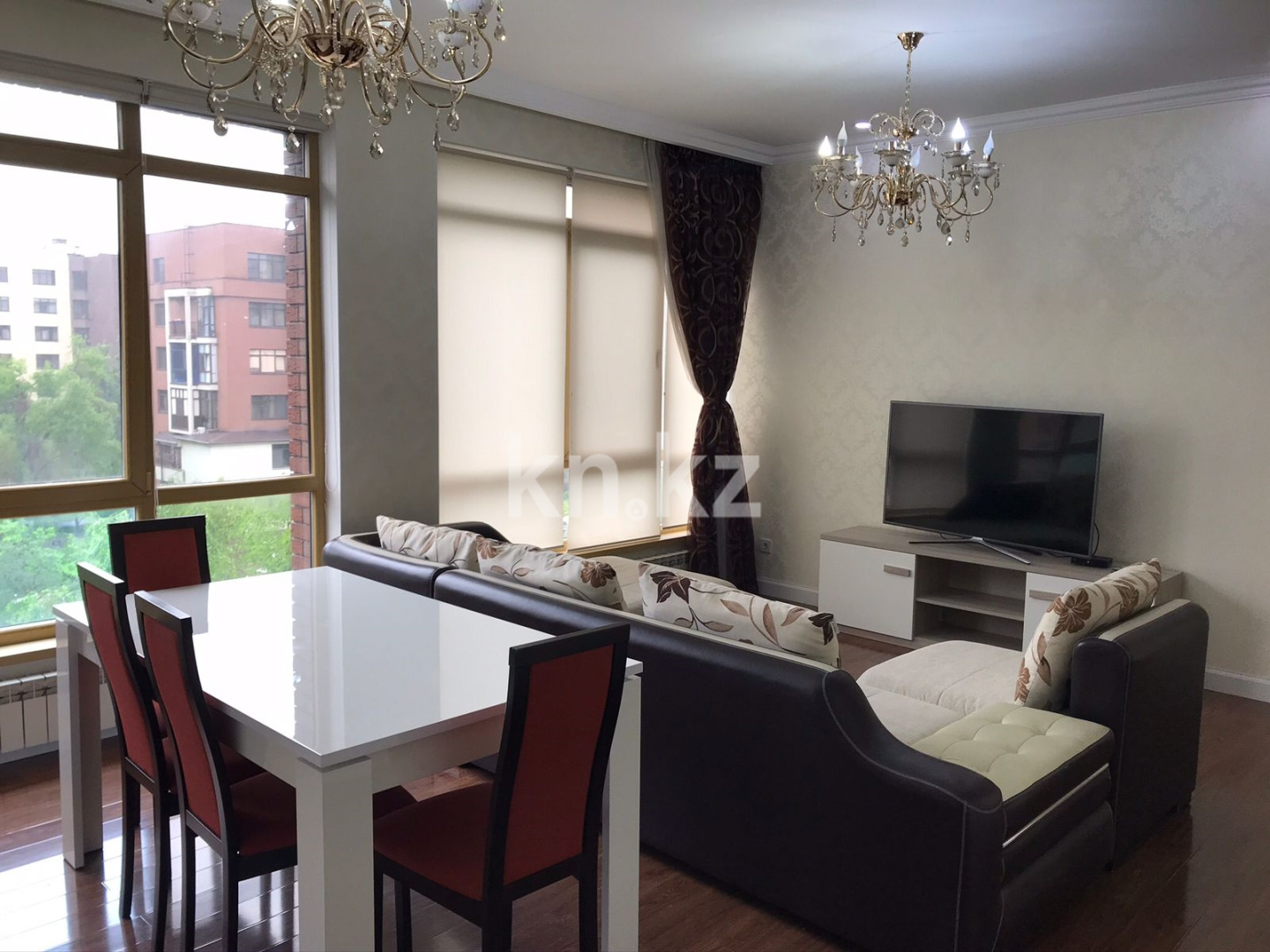 Продажа 3-комнатной квартиры, 105 м², Еркегали Рахмадиева - Продажа  двухкомнатных, трехкомнатных квартир в Алматы фото 1 из 19
